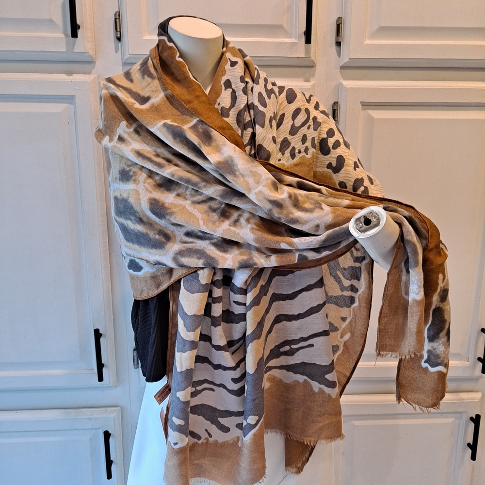 Elegant Love Of Fashion NY Animal Print Scarf Wrap